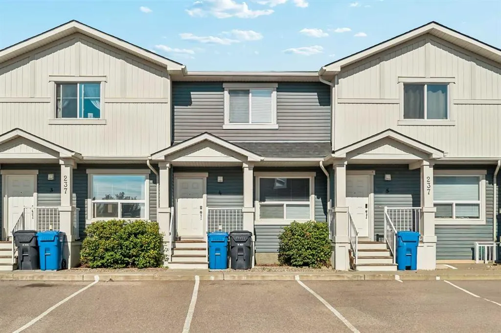 237 Silkstone Road W #4