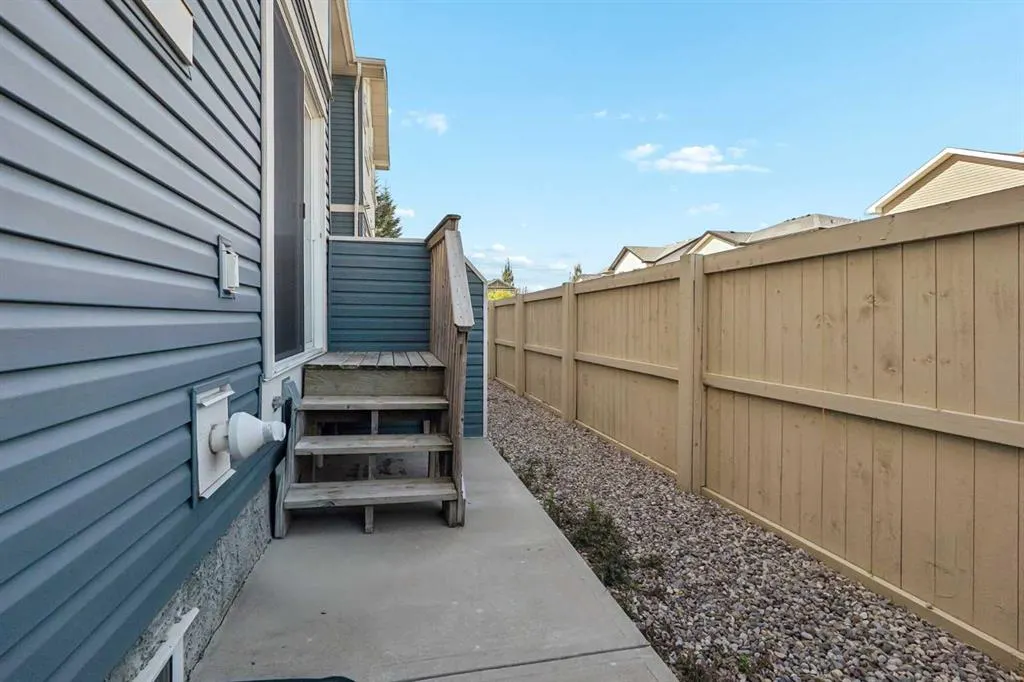 237 Silkstone Road W #4