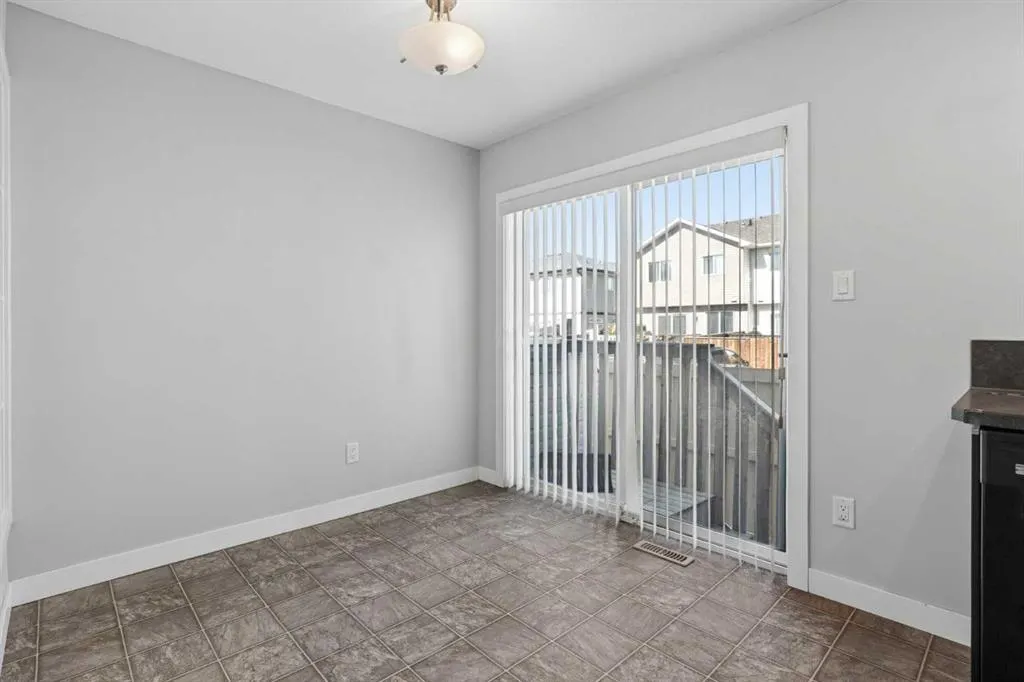 237 Silkstone Road W #4