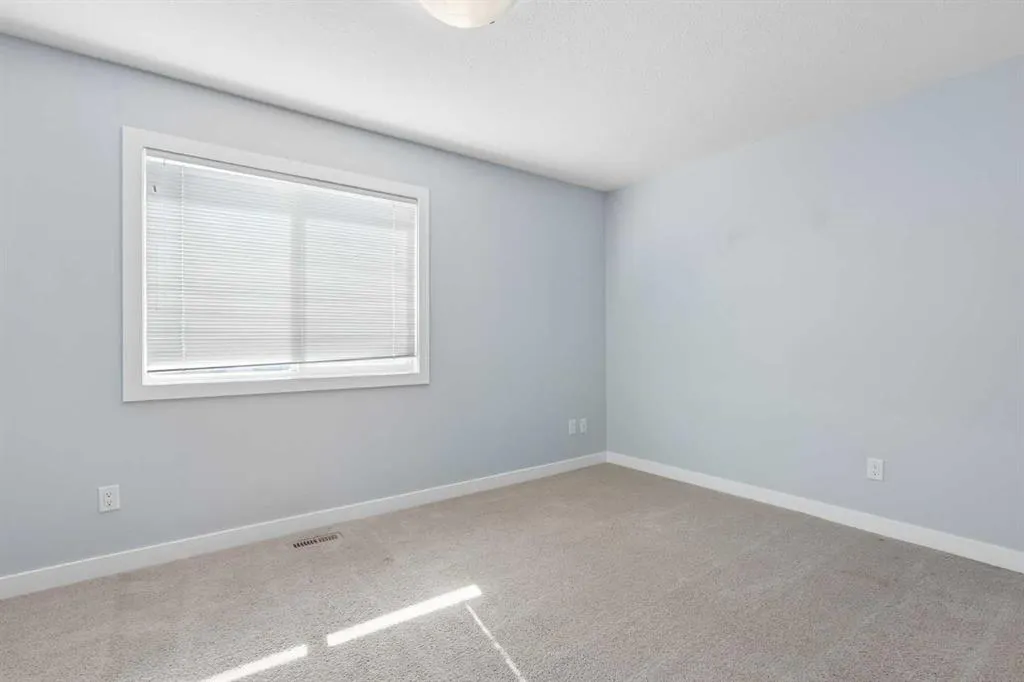 237 Silkstone Road W #4