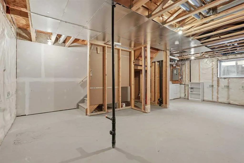 237 Silkstone Road W #4
