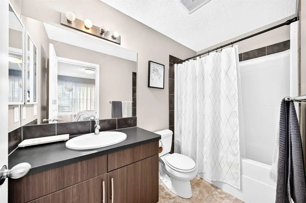 1046 New Brighton Park SE
