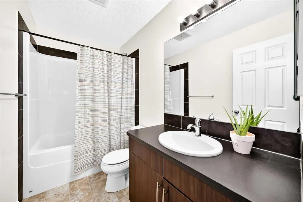 1046 New Brighton Park SE