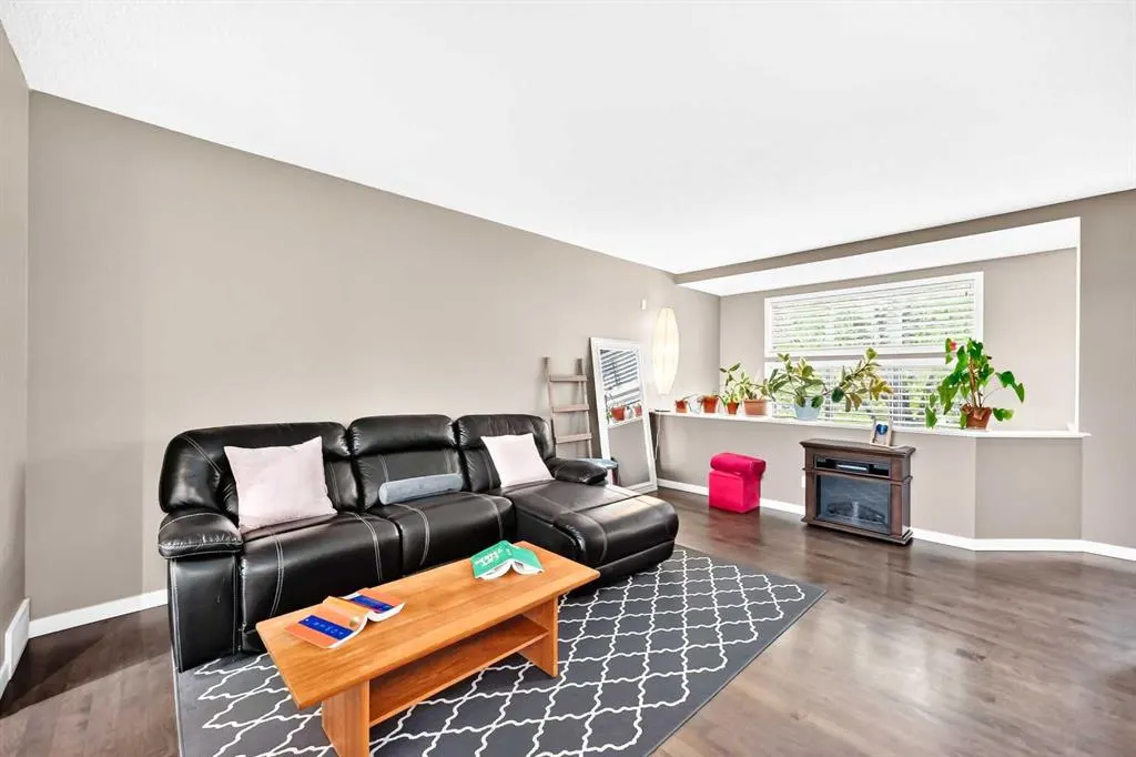 1046 New Brighton Park SE