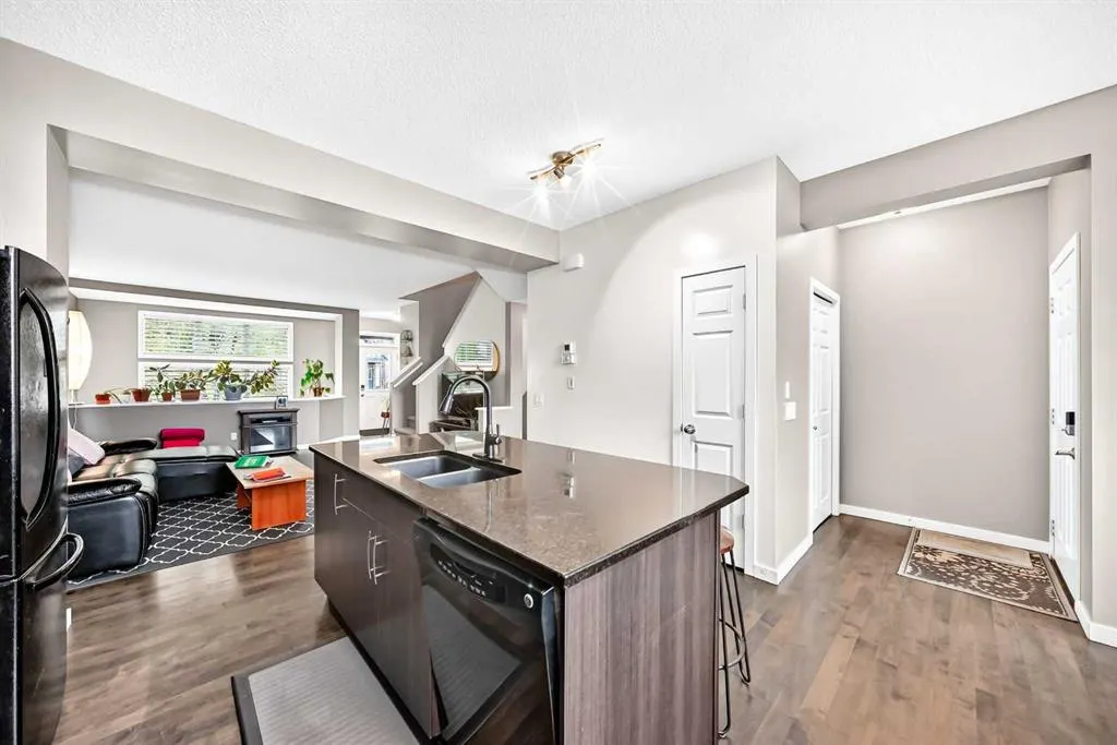1046 New Brighton Park SE