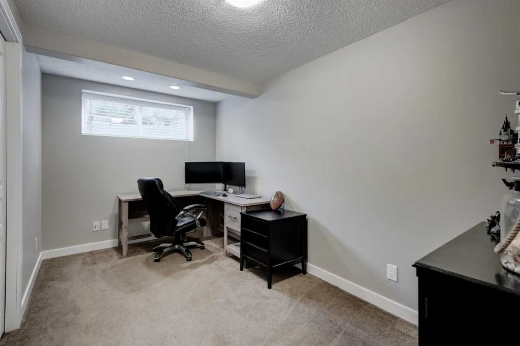 300 New Brighton Landing SE