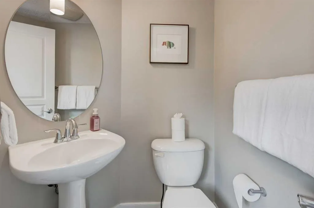 300 New Brighton Landing SE