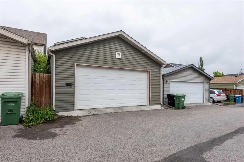 300 New Brighton Landing SE