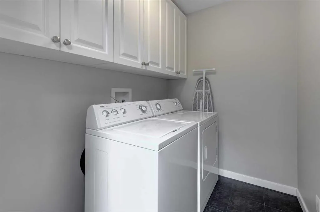 300 New Brighton Landing SE