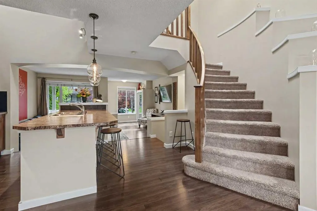 300 New Brighton Landing SE