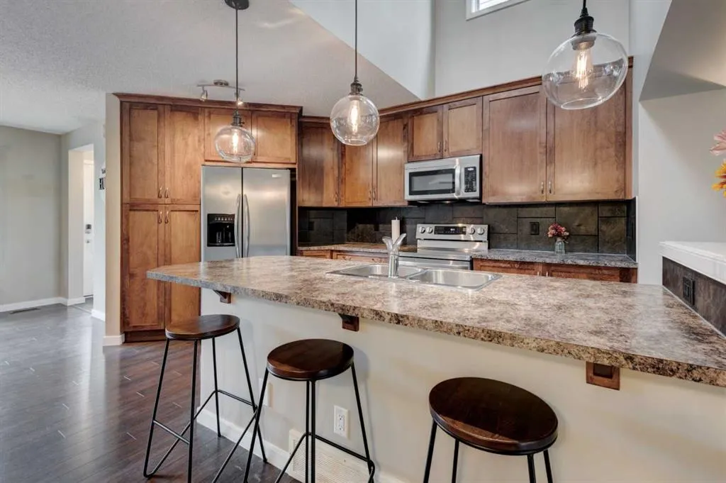 300 New Brighton Landing SE