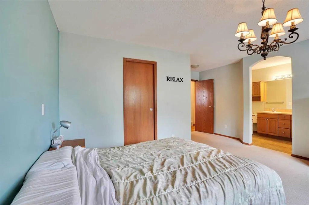 144 Hillcrest Cape