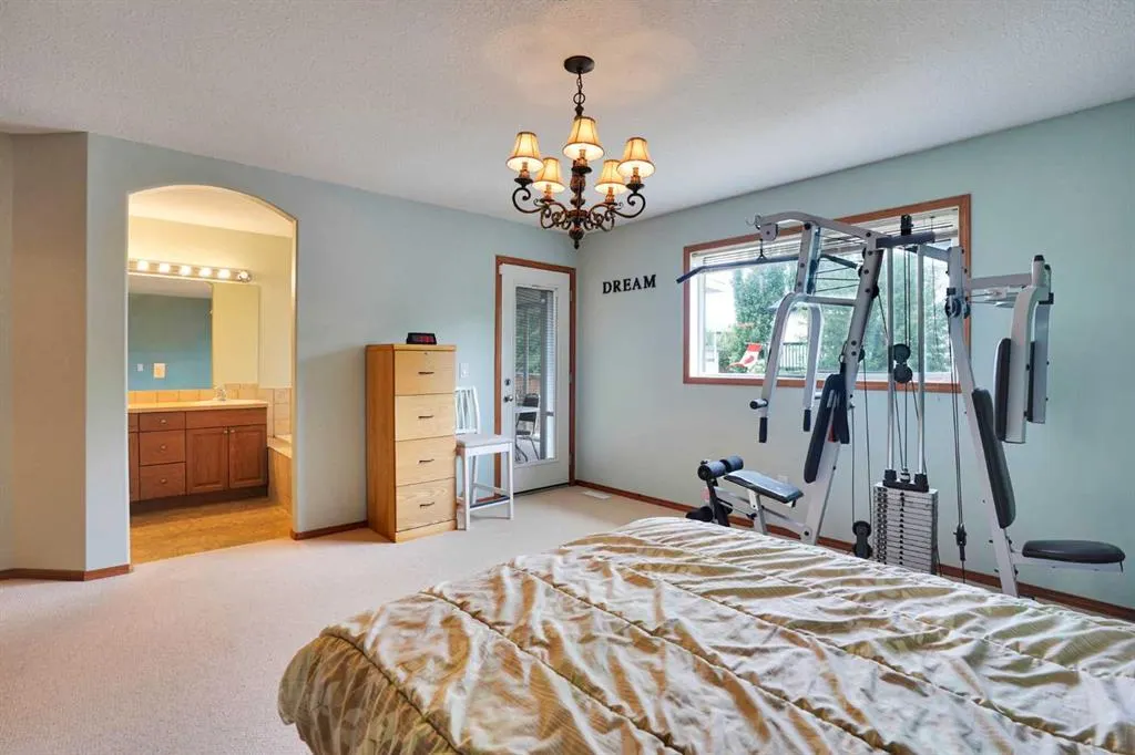 144 Hillcrest Cape