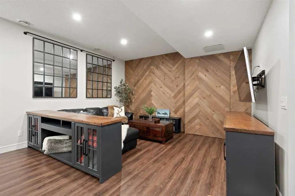 32 Ranchers Place