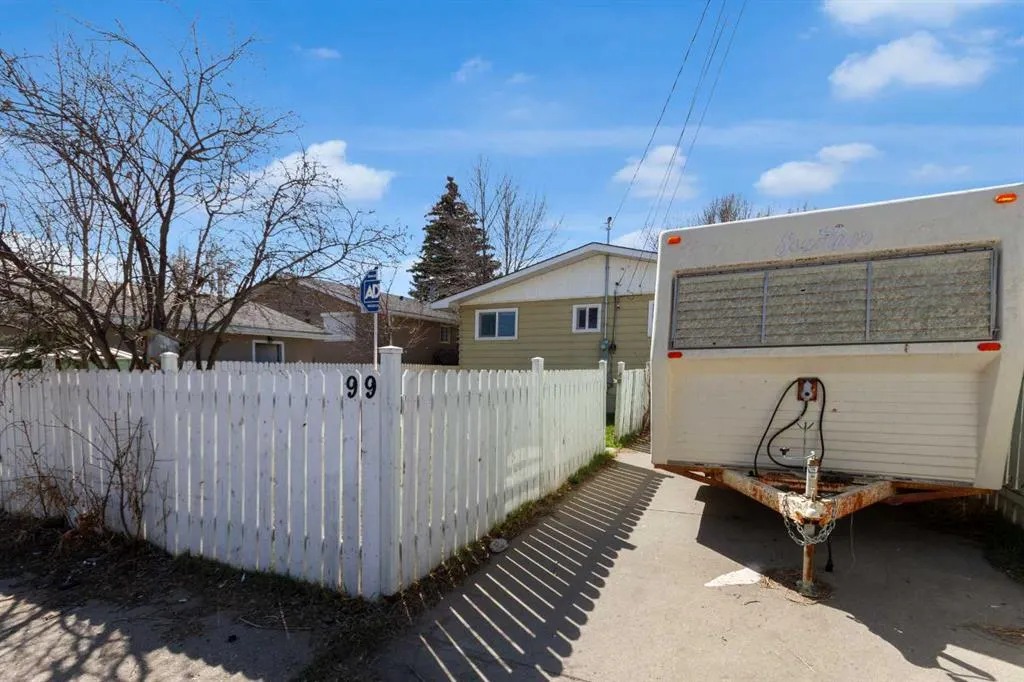 99 Dovercliffe Way SE