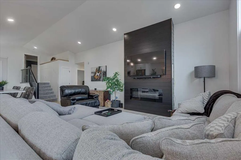 37 Murphy Close SW