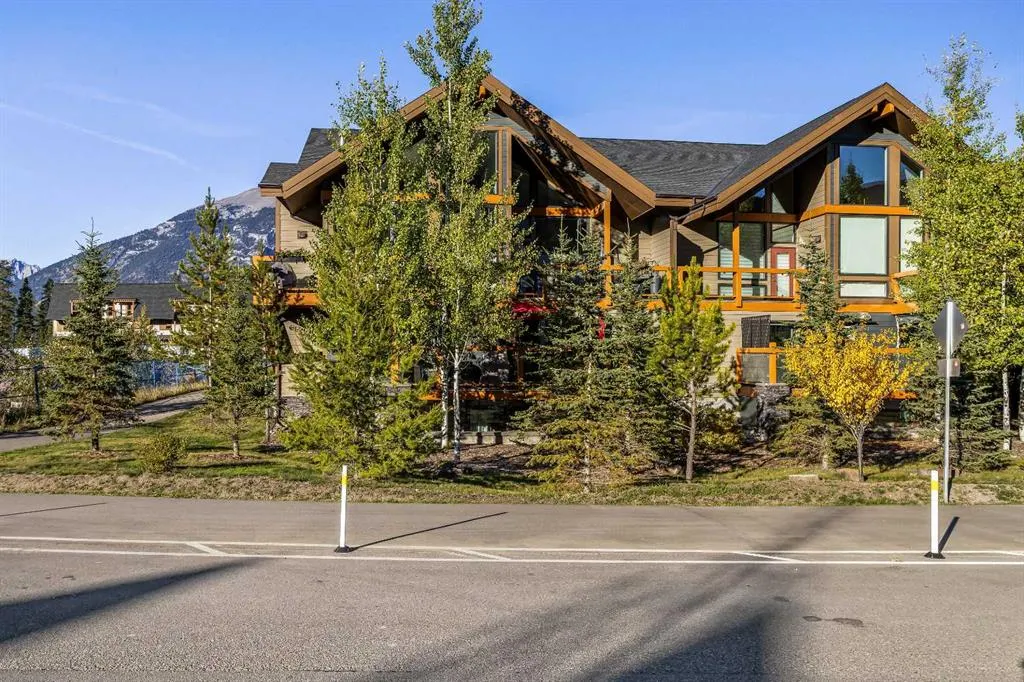 105 Stewart Creek Rise #803
