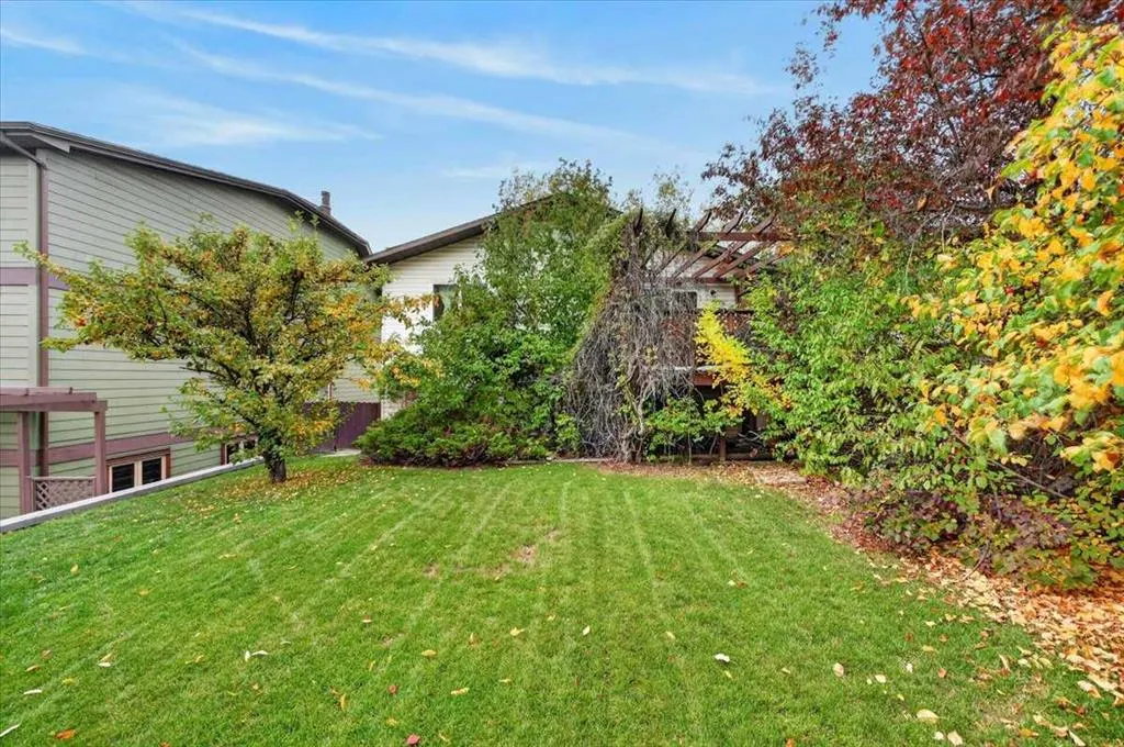 120 Hawkwood Boulevard