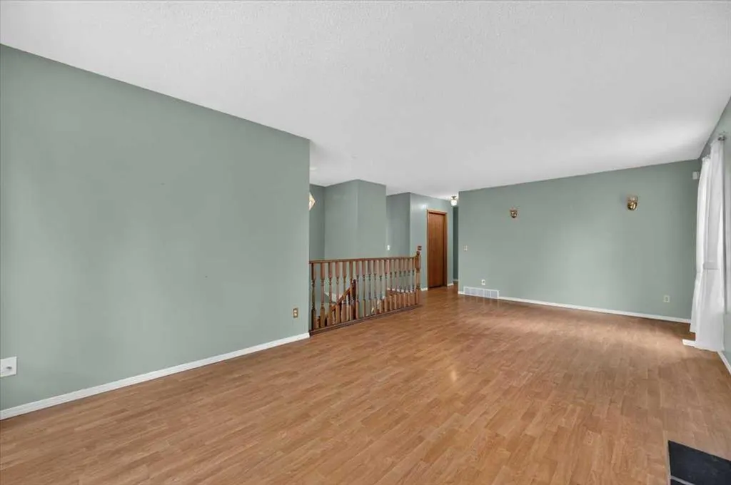 120 Hawkwood Boulevard