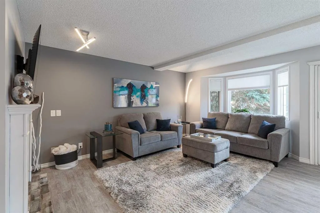 7 Richelieu Court SW