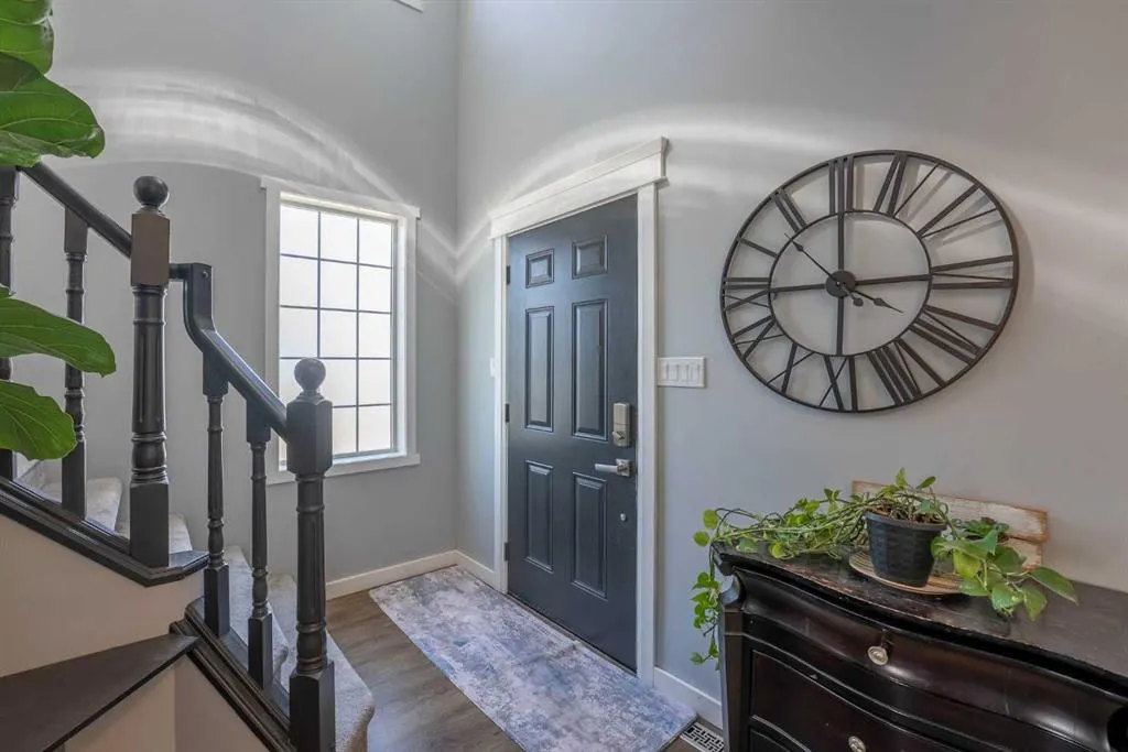 53 Peigan Court W