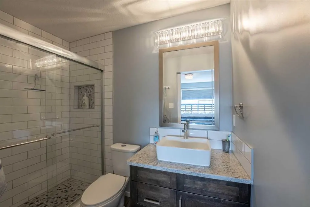 53 Peigan Court W
