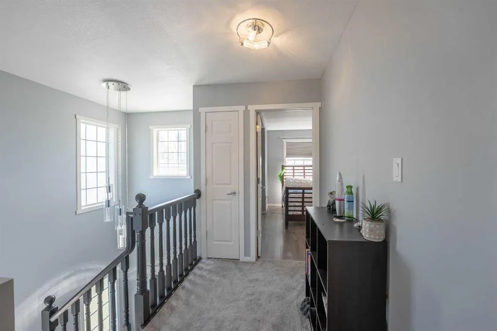 53 Peigan Court W