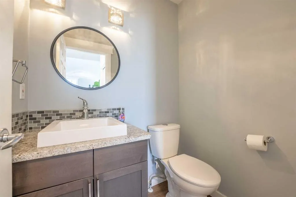 53 Peigan Court W