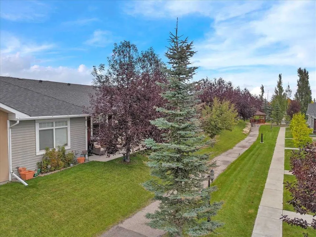606 Sunvale Crescent NE