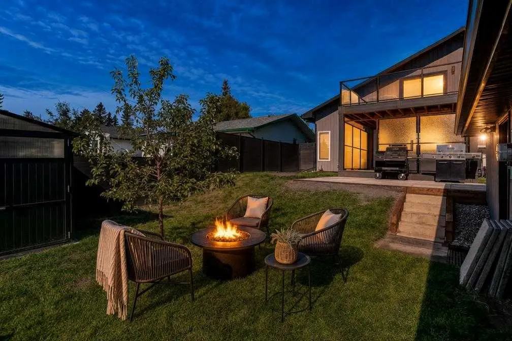 169 Silver Mead Crescent NW