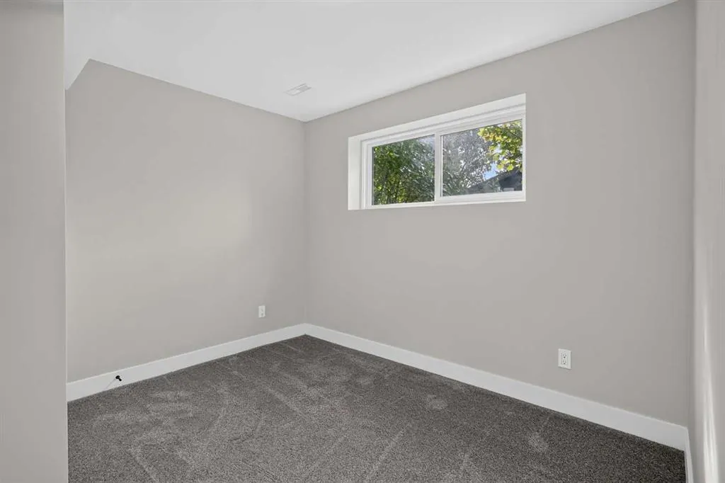 169 Silver Mead Crescent NW
