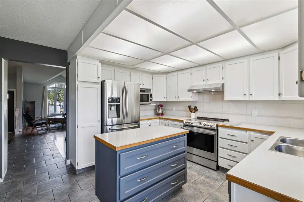 117 Hawkbury Close NW