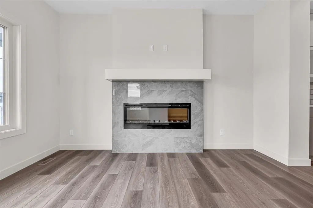 178 Lanark Gate SE