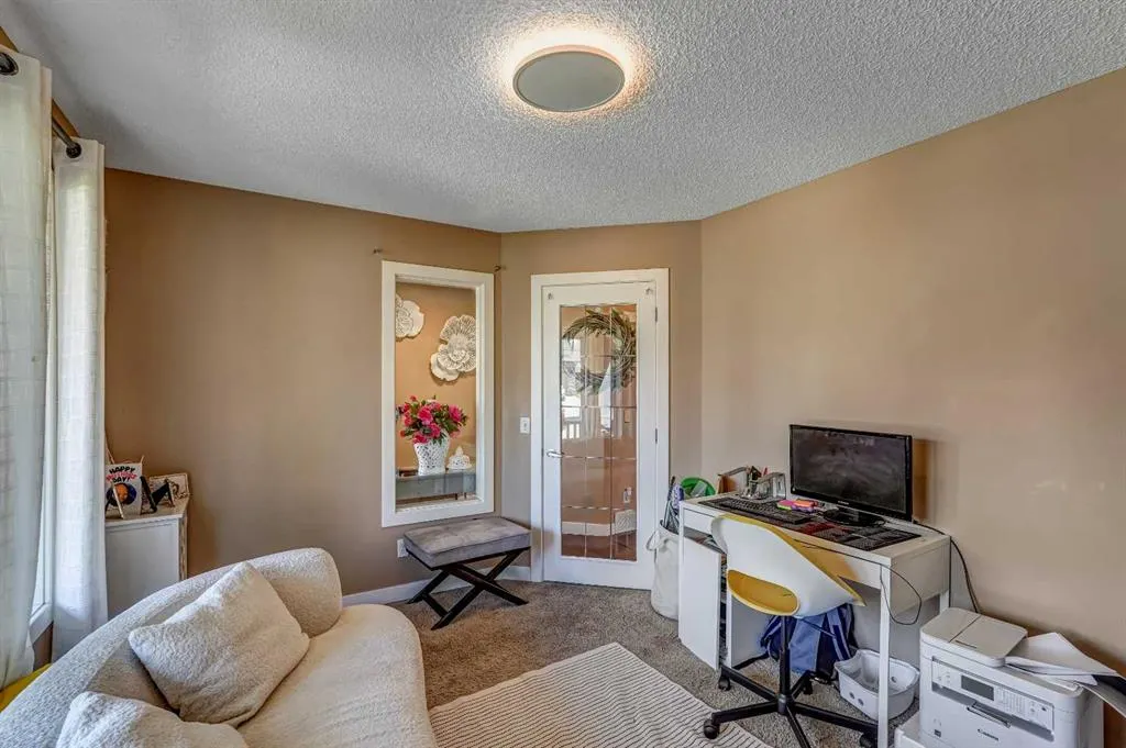 63 Everglen Rise SW