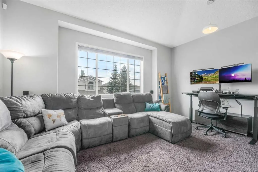 6 Tuscarora Circle NW