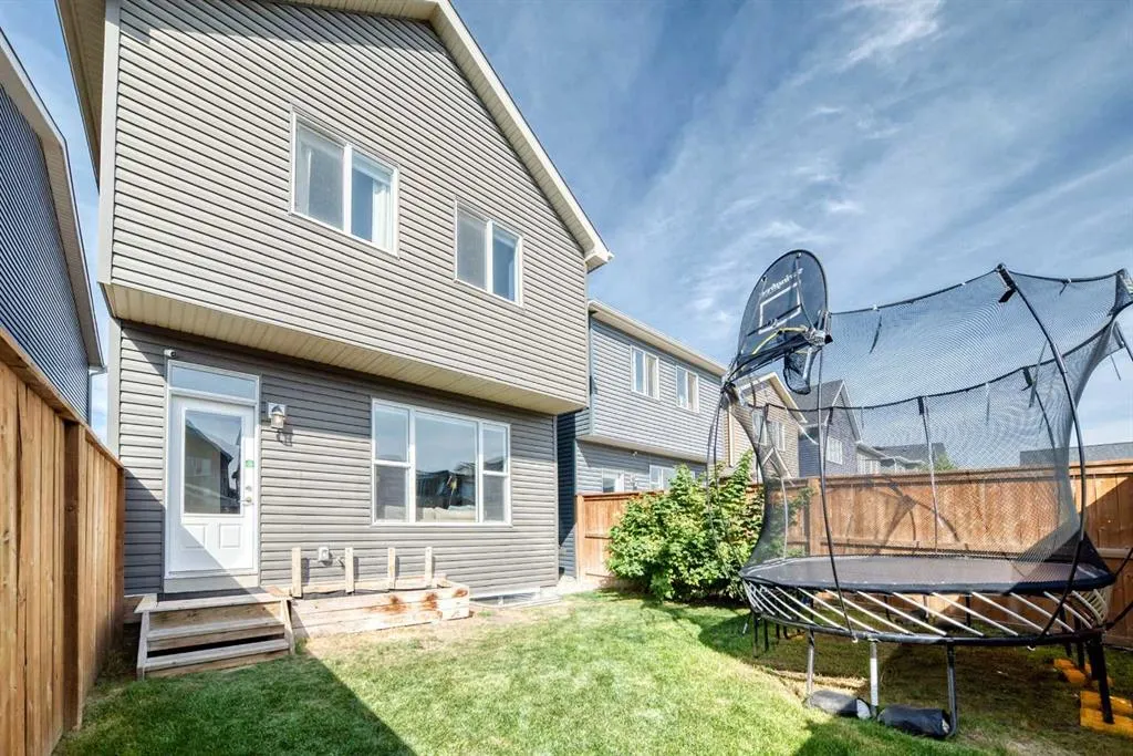 84 Seton Terrace SE