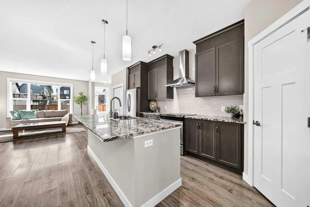 84 Seton Terrace SE