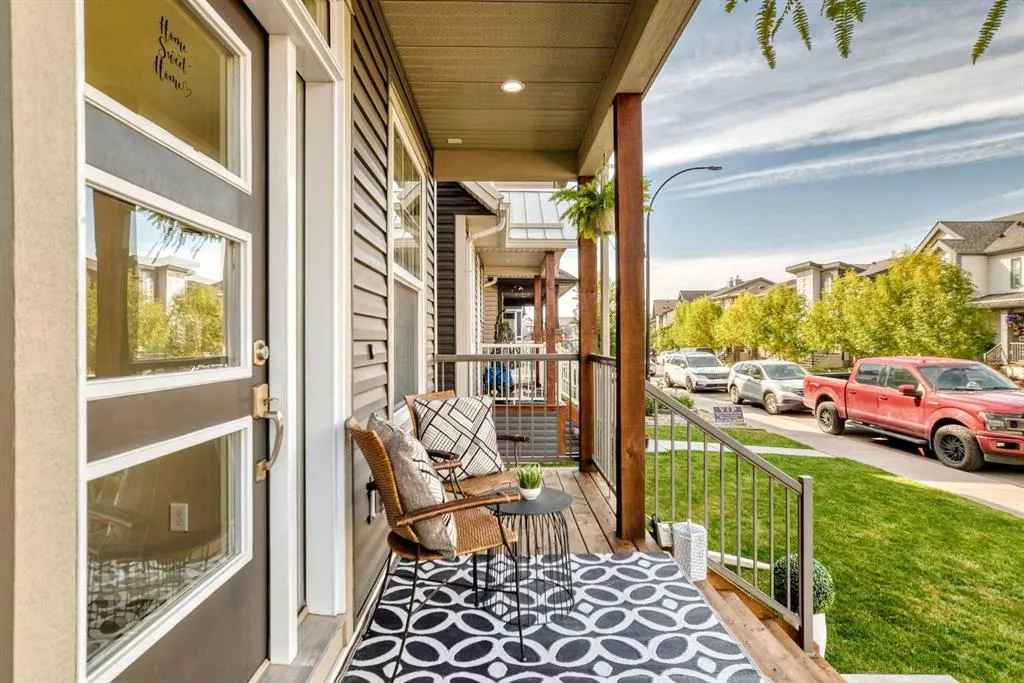 84 Seton Terrace SE