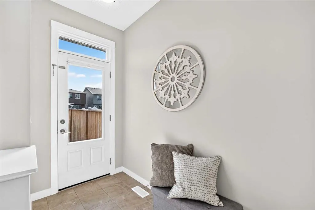 84 Seton Terrace SE