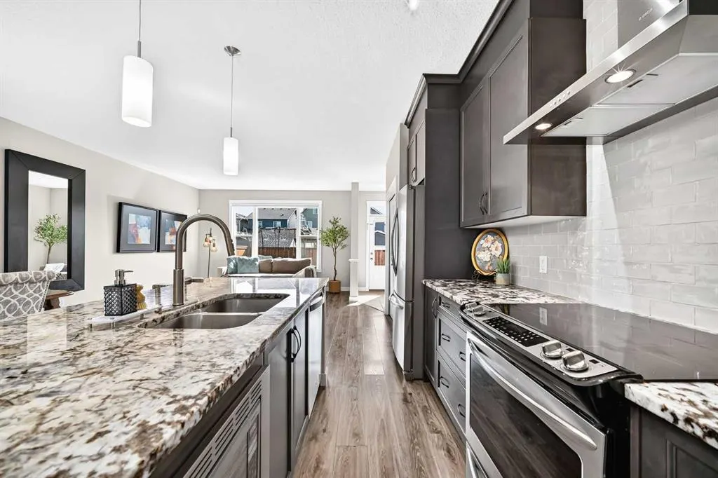 84 Seton Terrace SE