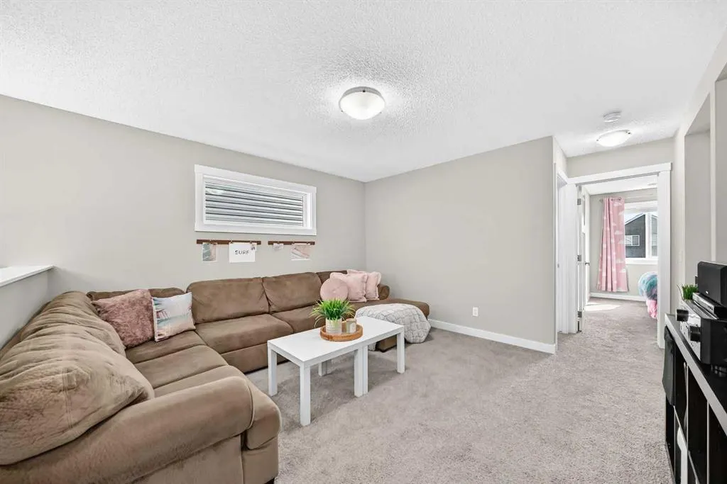 84 Seton Terrace SE