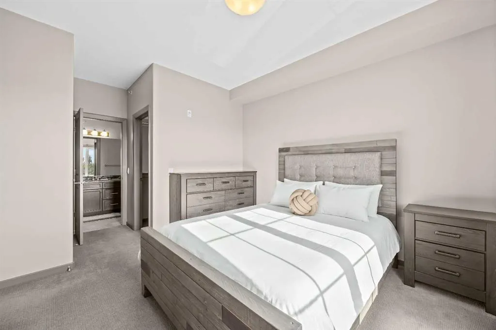 310 Mckenzie Towne Gate SE #3406