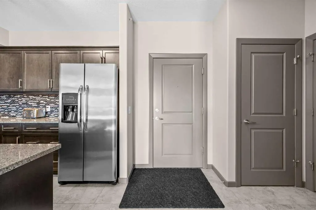 310 Mckenzie Towne Gate SE #3406
