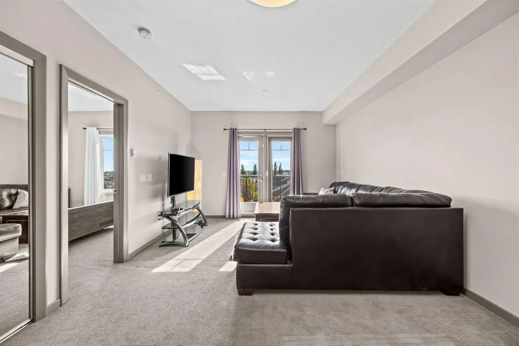 310 Mckenzie Towne Gate SE #3406
