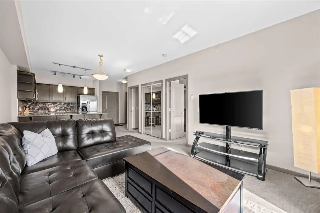 310 Mckenzie Towne Gate SE #3406