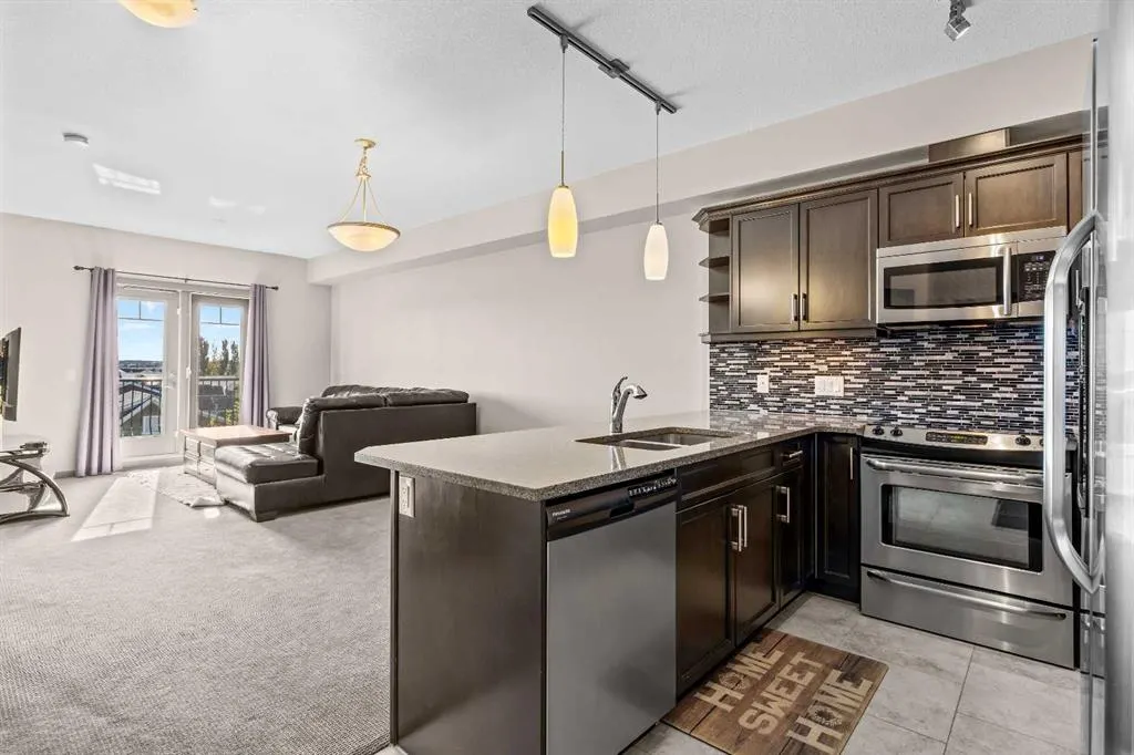 310 Mckenzie Towne Gate SE #3406