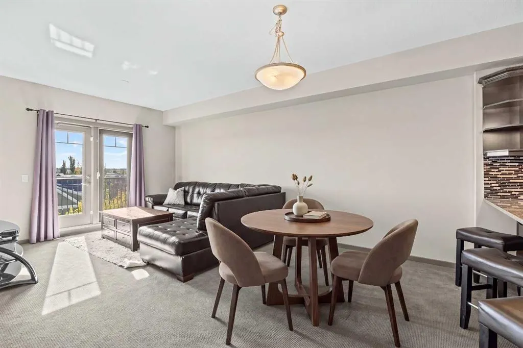 310 Mckenzie Towne Gate SE #3406