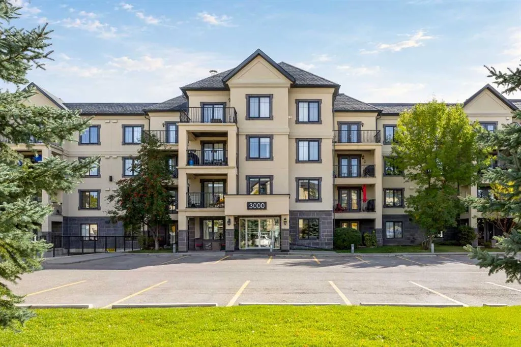 310 Mckenzie Towne Gate SE #3406