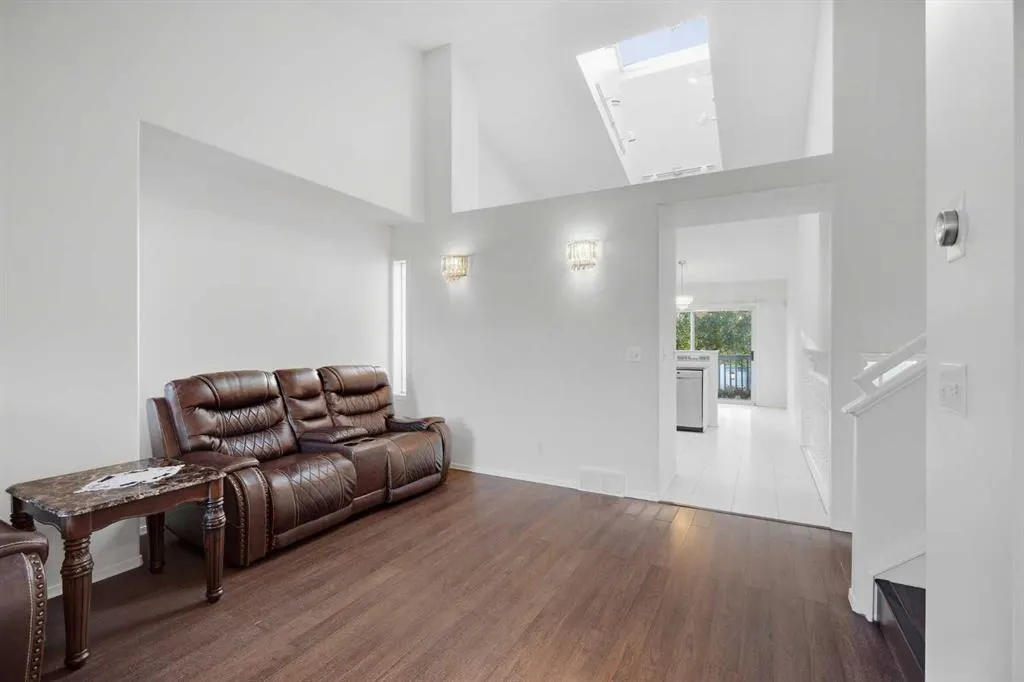 132 San Diego Green NE