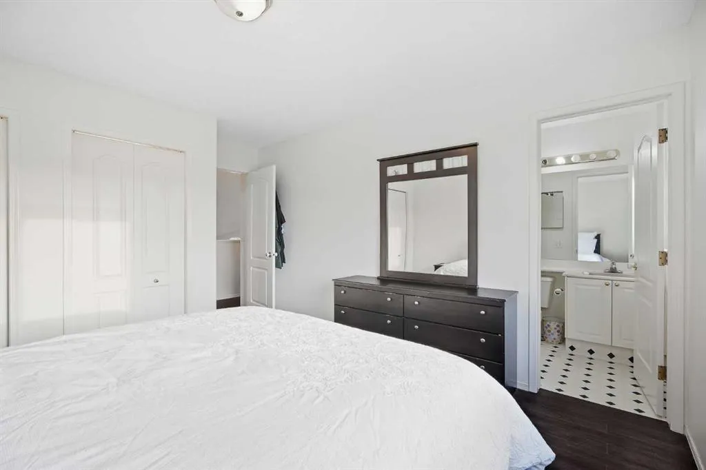 132 San Diego Green NE